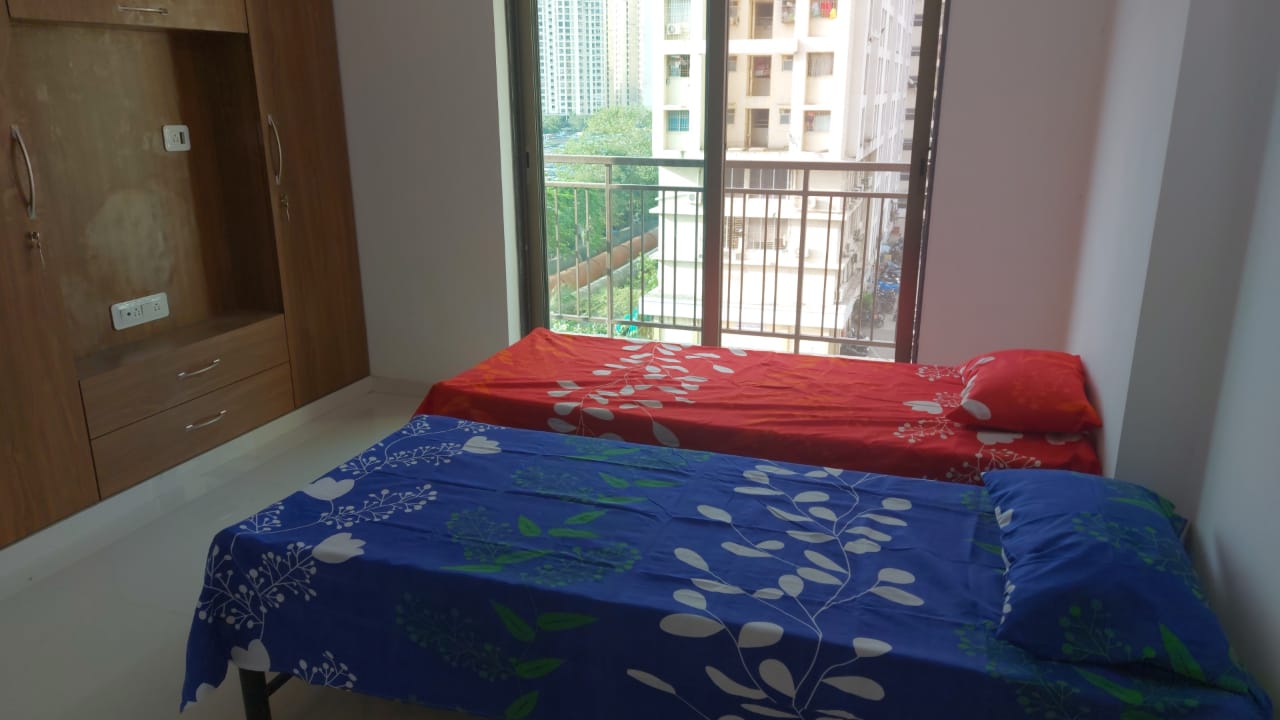 Budget PG in Kolshet Road for office professionals